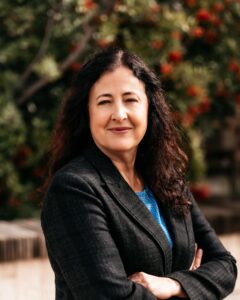 Kristin Olszak headshot